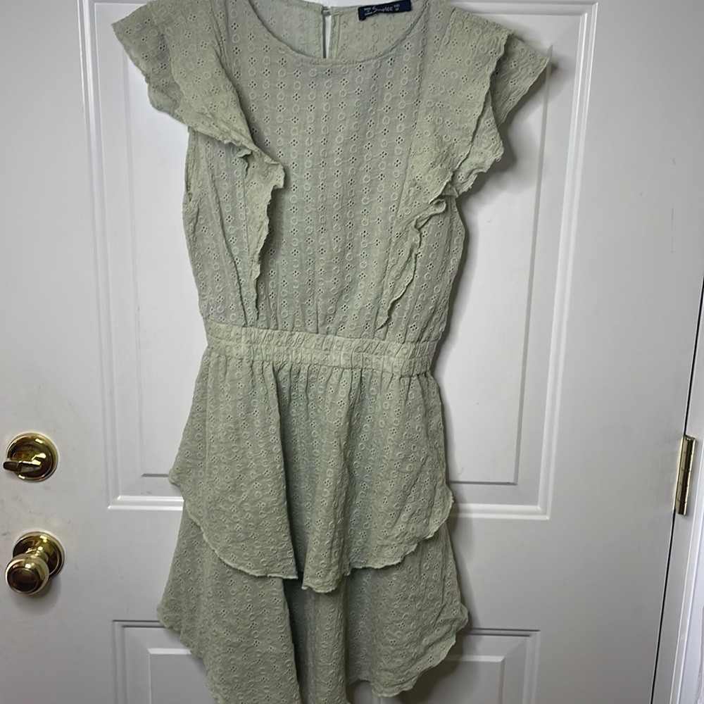Women’s dress size M.